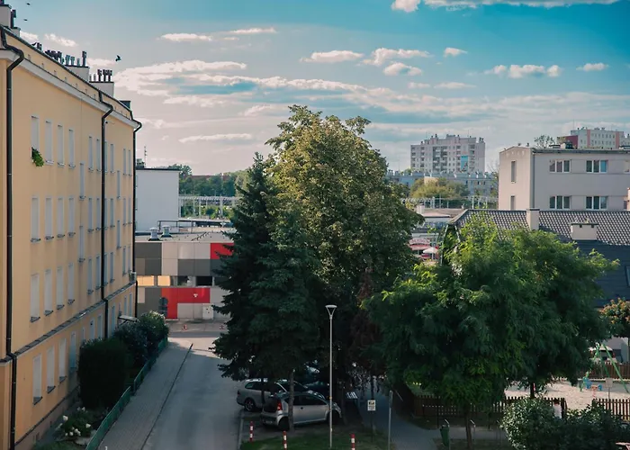 Ab Train Station Апартаменты Жешув