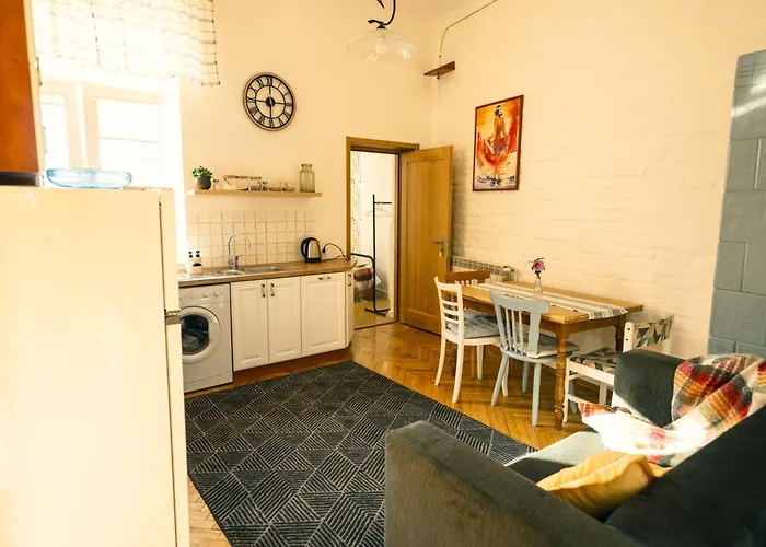 Ab Train Station Апартаменты Жешув