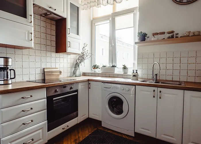 Daire Ab Train Station *