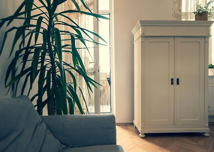 Ab Train Station Апартаменты Жешув